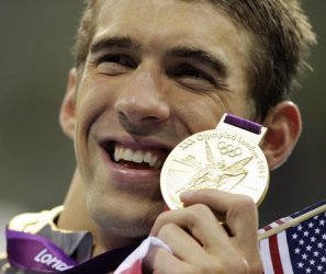 $michaelphelps-19thgold.jpg