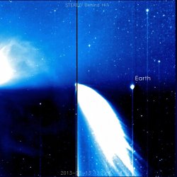 $Earth-and-Comet.jpg