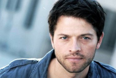 $Misha-Collins-Castiel-supernatural-2455159-594-399.jpg