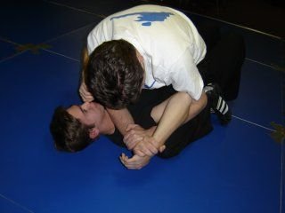 $mount-armbar-3.jpg