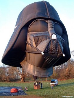 $darth_vader_balloon.jpg